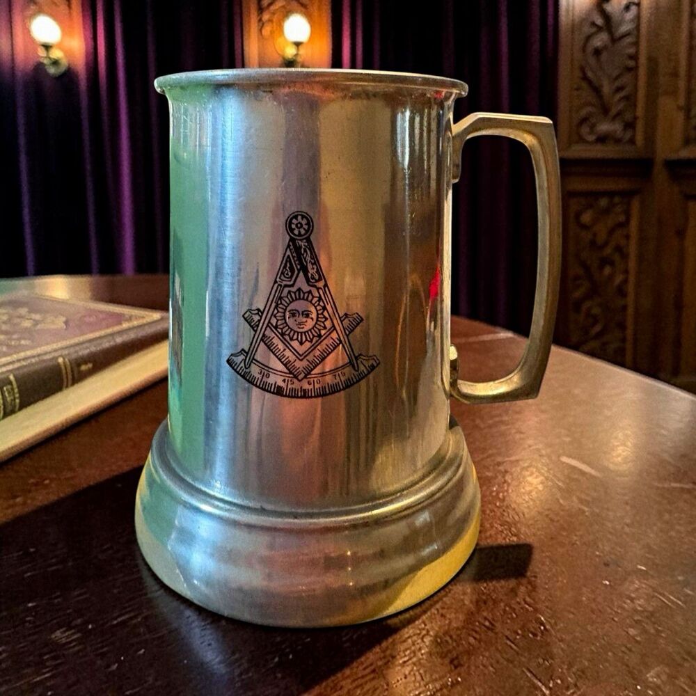 Freemasonry pewter Tankard Mug Square & Compasses Sun Emblem 1970s era